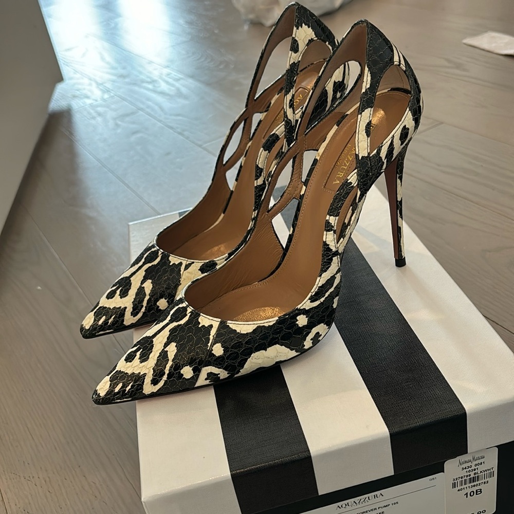 Aquazzura snake black white pumps 40 10